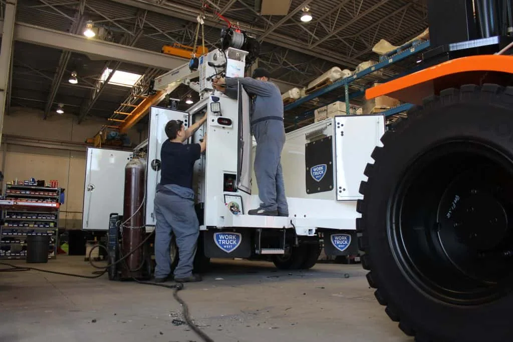 truck upfit technicians