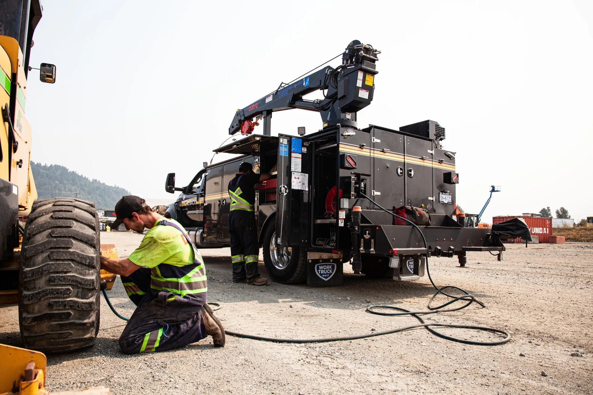 mechanics service truck
