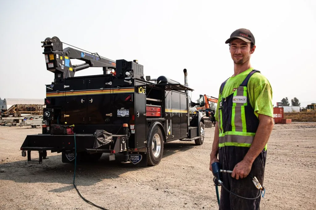mechanics service truck
